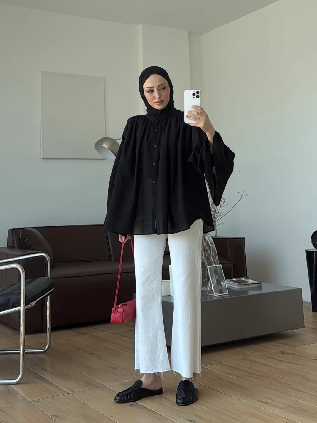 قميص نسائي واسع بتصميم كلوش من الخلف وأكمام واسعة - الصورة 4